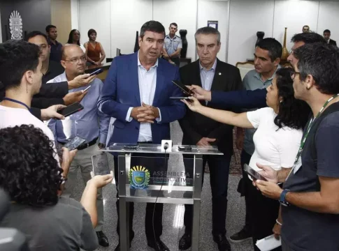 Na Assembleia, Riedel discute projeto para antecipar reestruturação do Governo