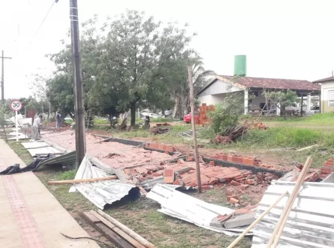 Cena de guerra: Tempestade atinge metade das casas de Caracol, que vai decretar emergência