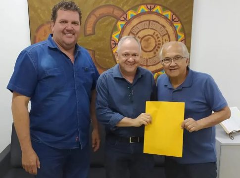 Prefeito Lídio e vereador Genésio buscam verba no Detran para sinalização em Iguatemi