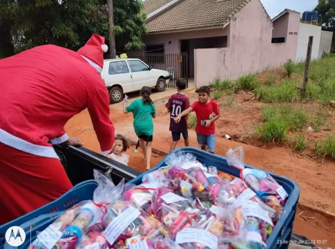 PMA participa de entrega de doces e mais de 600 brinquedos em Mundo Novo