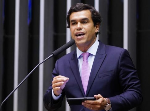 Câmara aprova relatório de Beto Pereira que estende isenção de produtores de energia renovável