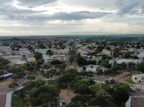 Com recursos próprios, Prefeitura de Naviraí investe R$ 7,8 milhões em recapeamento e iluminação de 22 vias
