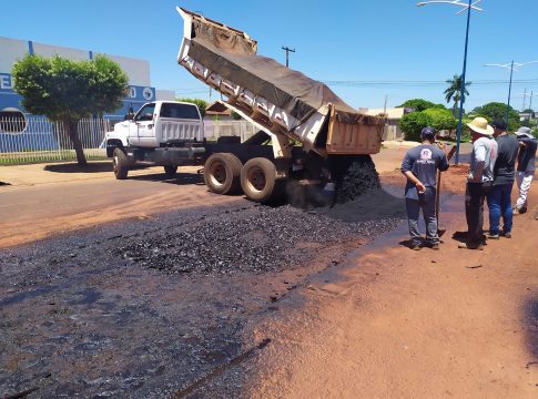 Infraestrutura recupera três contornos na Avenida JK após obra da Avenida Manoel Medes em Mundo Novo