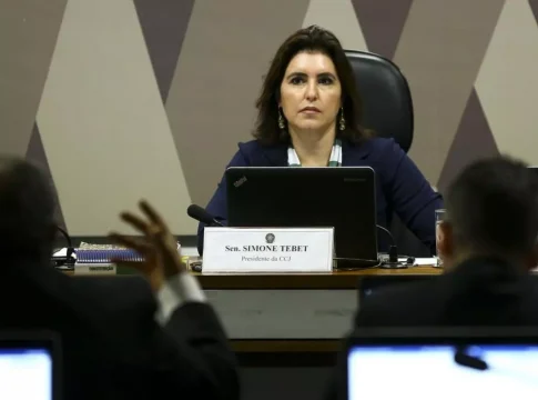 Com fim do mandato, 18 projetos de Simone Tebet são arquivados no Senado