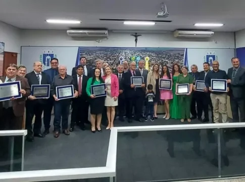 Sob a coordenação da presidente Lígia Borges, Câmara de Amambai realiza entrega de Título de Cidadão Amambaiense