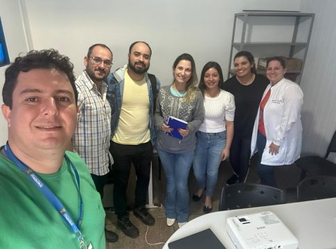 Enfermeiros da Secretaria de Saúde recebem capacitação sobre gestão de equipes em Itaquiraí