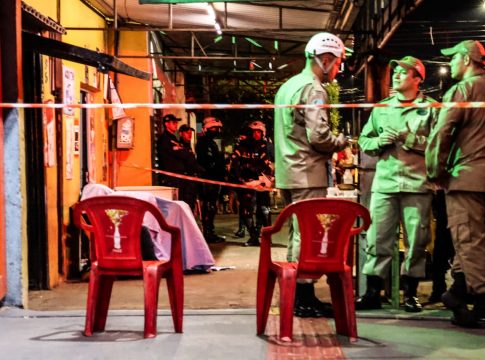 Polícia faz caçada por atiradores que executaram pai e filho em Campo Grande