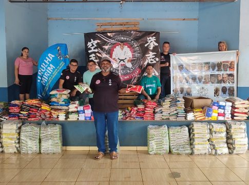 Copa Oliveira de Karatê arrecadou 916 quilos de alimentos