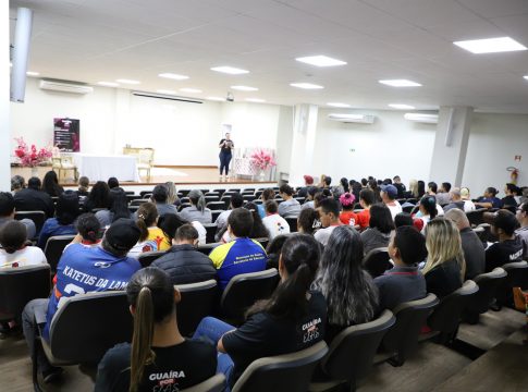 Palestra “Identificando Relacionamentos Abusivos” é realizada no município de Guaíra
