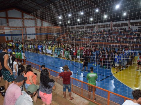 Abertura oficial da Copa GPT e SINDIMIG 2023 contou com show do grupo Ginasloucos
