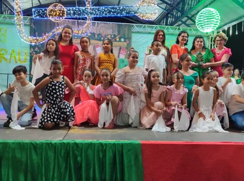 8º Sarau de Natal abrilhantou a abertura oficial do mês natalino em Iguatemi
