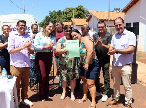 Governo de Mundo Novo entrega 70 casas neste mês: 10 foram entregues nesta sexta-feira