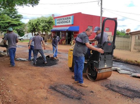 Infraestrutura de Mundo Novo foca na recuperação asfáltica, mas também realiza recuperação e construção de bocas de lobo