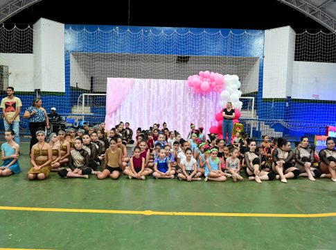 Festival de ginástica rítmica lotou a quadra da Escola Jardim Primavera em Itaquiraí