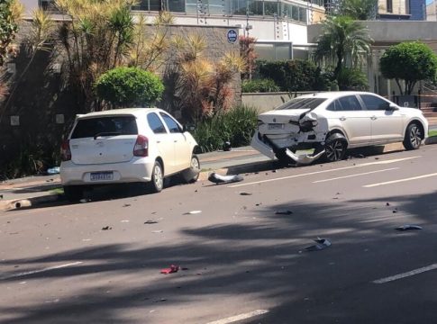 Governo afasta jornalista envolvido em acidente de carro