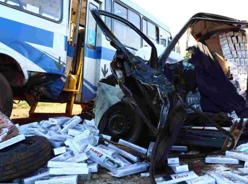 Contrabandista morto em acidente com ônibus dirigia acima de 150 km/h em Campo Grande