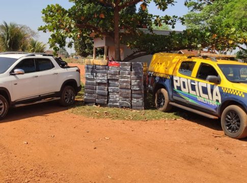 Motorista é preso em canavial depois de abandonar Toro lotada de maconha