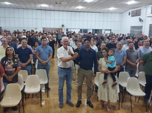 Gile é aclamado pré-candidato a prefeito em Guaíra