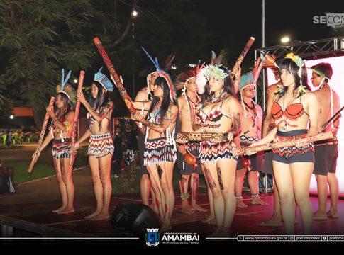 Artistas amambaienses dão show durante a 6ª Mostra de Arte e Cultura Mulheres em Cena