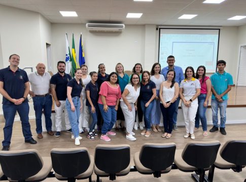 Equipe de Saúde Bucal da Secretaria de Saúde de Guaíra, se reuniu para o treinamento e calibração dos cirurgiões dentistas e auxiliares de saúde bucal