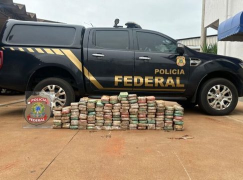 Motorista é preso por transportar 150 kg de cocaína e dirigir drogado