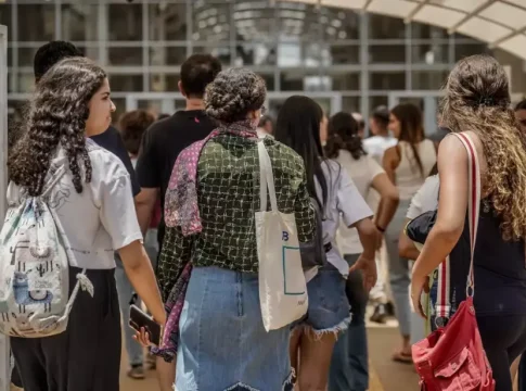 Pedidos de isenção da taxa do Enem podem ser feitos até sexta-feira