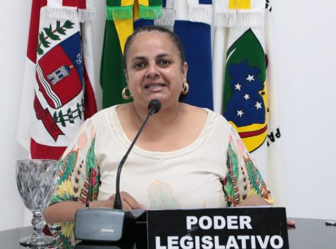 Vereadora Neguinha do PT cobra da Sanesul sobre vazamentos em vias públicas e falta de água em bairros da cidade