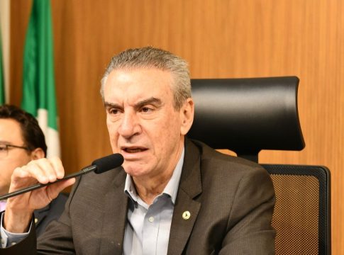 Ministério Público cita lei de Paulo Corrêa para exigir prescrição médica legível em MS