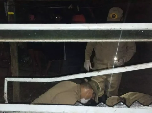 Mulher morre ao ficar presa em janela e sofrer parada cardiorrespiratória em Corumbá