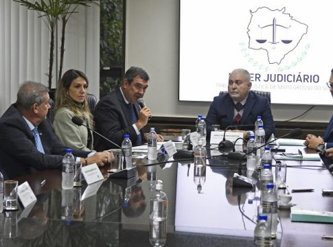 Governo do Estado, Justiça e municípios assinam termo para extinção de execuções fiscais