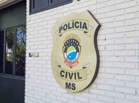 Grávida de três meses tem faca cravada nas costas pelo marido em aldeia de Dourados