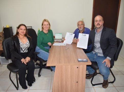 Prefeitura de Iguatemi e Delegacia Civil assinam renovação do termo de cooperação referente à “Sala Lilás”
