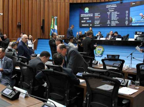Deputados votam projeto que estende desconto de 60% no IPVA e cria gratificação no TJMS