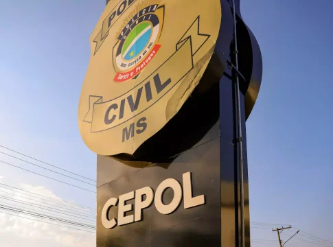 Funcionário é encontrado morto dentro de caminhão em transportadora no Tiradentes