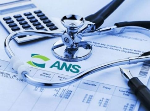 Planos de saúde podem subir mais que o triplo da inflação