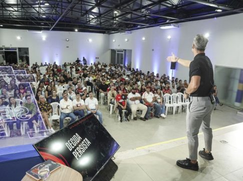 Em Naviraí, Diego Ribas motiva empreendedores a aprimorarem liderança