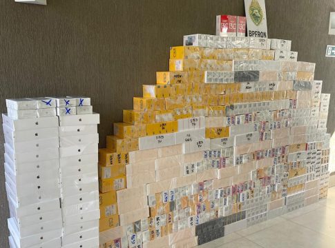 BPFRON apreende veículo com carga milionária de celulares e eletrônicos