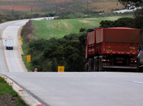 Governo de MS inova com 1ª rodovia de concreto para atender setor produtivo e melhorar segurança viária