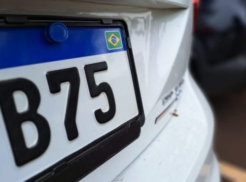 Junho é mês de licenciar veículos com placas terminadas em 4 e 5 em Mato Grosso do Sul