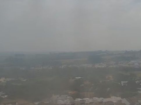 Fumaça do Pantanal percorre 700 quilômetros e é vista no Paraná