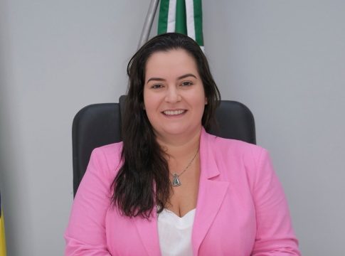 Prefeita de Naviraí assina decreto de nomeação de quase 100 aprovados no Concurso Público de 2024