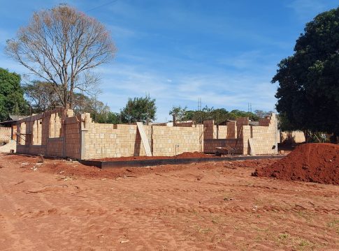 JAPORÃ: obra da Capela Mortuária em execução