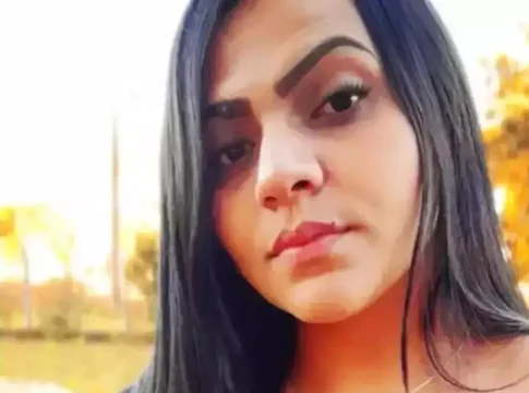 Mulher foi morta com 58 golpes de canivete em “ataque de fúria” do marido