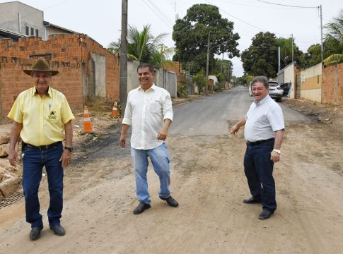 Senador Nelsinho Trad garante R$ 429 mil para obras de asfalto e drenagem em cidades do interior