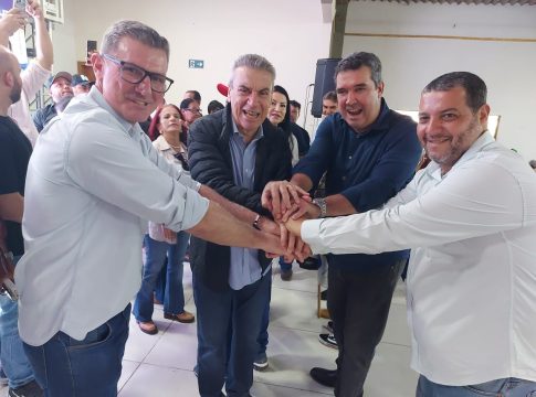 Deputado Paulo Corrêa prestigia aliados na região