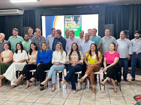 Amambai reúne 17 prefeitos eleitos e reeleitos