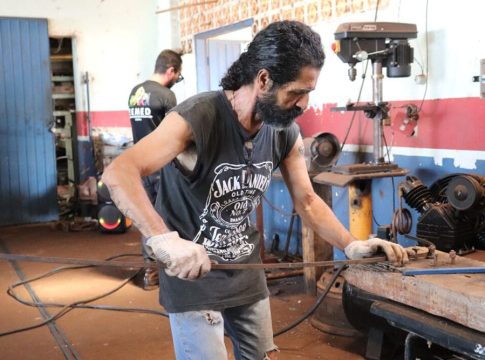 Natal Iluminado em Mundo Novo já começou para o departamento de Cultura