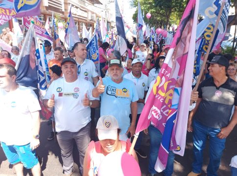 Caminhada de Rosária “toma” as ruas de Mundo Novo