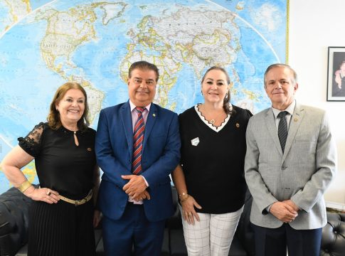 Senador Nelsinho Trad se reúne com representantes da odontologia para discutir valorização profissional