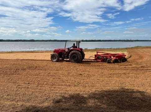 Manutenção na Prainha do Cascalho propicia maior estrutura para o lazer no final de semana